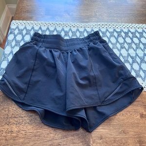 Lululemon Hotty Hot Shorts 4” Low Rise